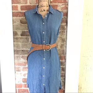 Sleeveless chambray dress